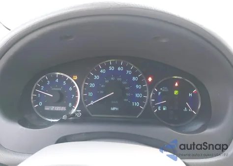 2010 Toyota Sienna Le z USA, uszkodzony, nr VIN 5TDKK4CC2AS302601